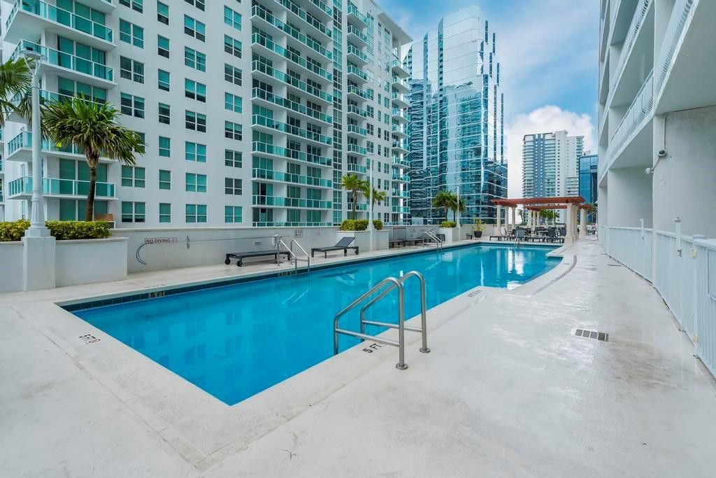 1200 Brickell Bay Drive, Unit 3906, Miami, FL 33131 Photo