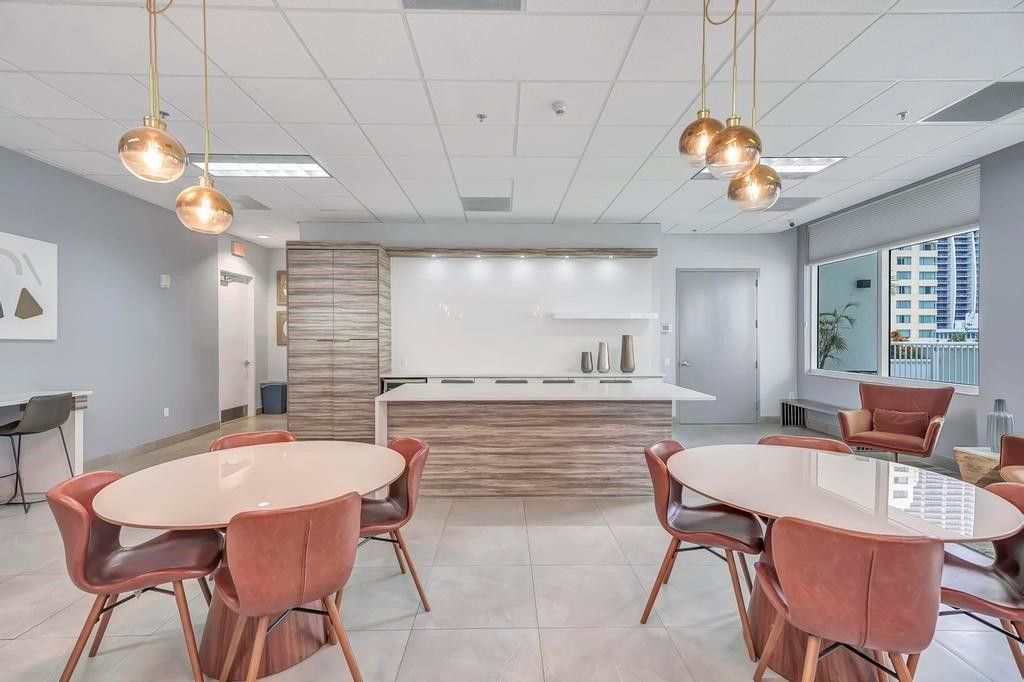 1200 Brickell Bay Drive, Unit 3906, Miami, FL 33131 Photo