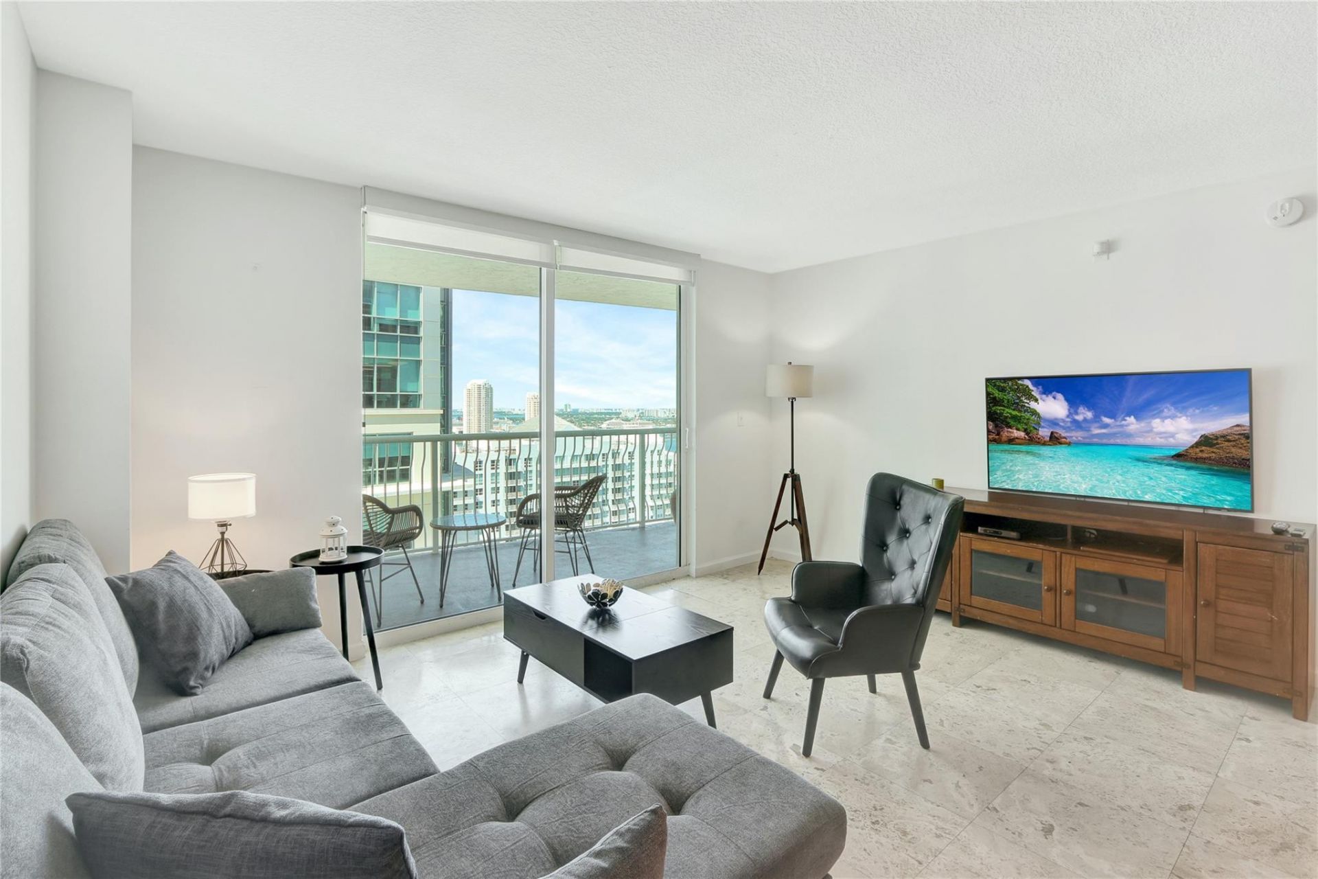 1200 Brickell Bay Drive, Unit 3906, Miami, FL 33131 Photo