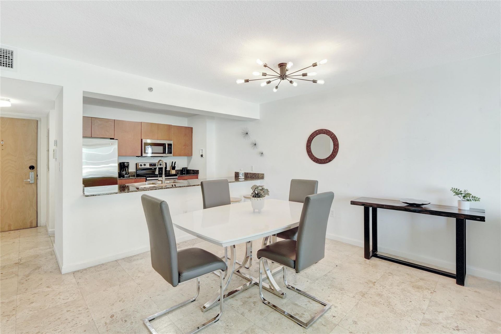 1200 Brickell Bay Drive, Unit 3906, Miami, FL 33131 Photo