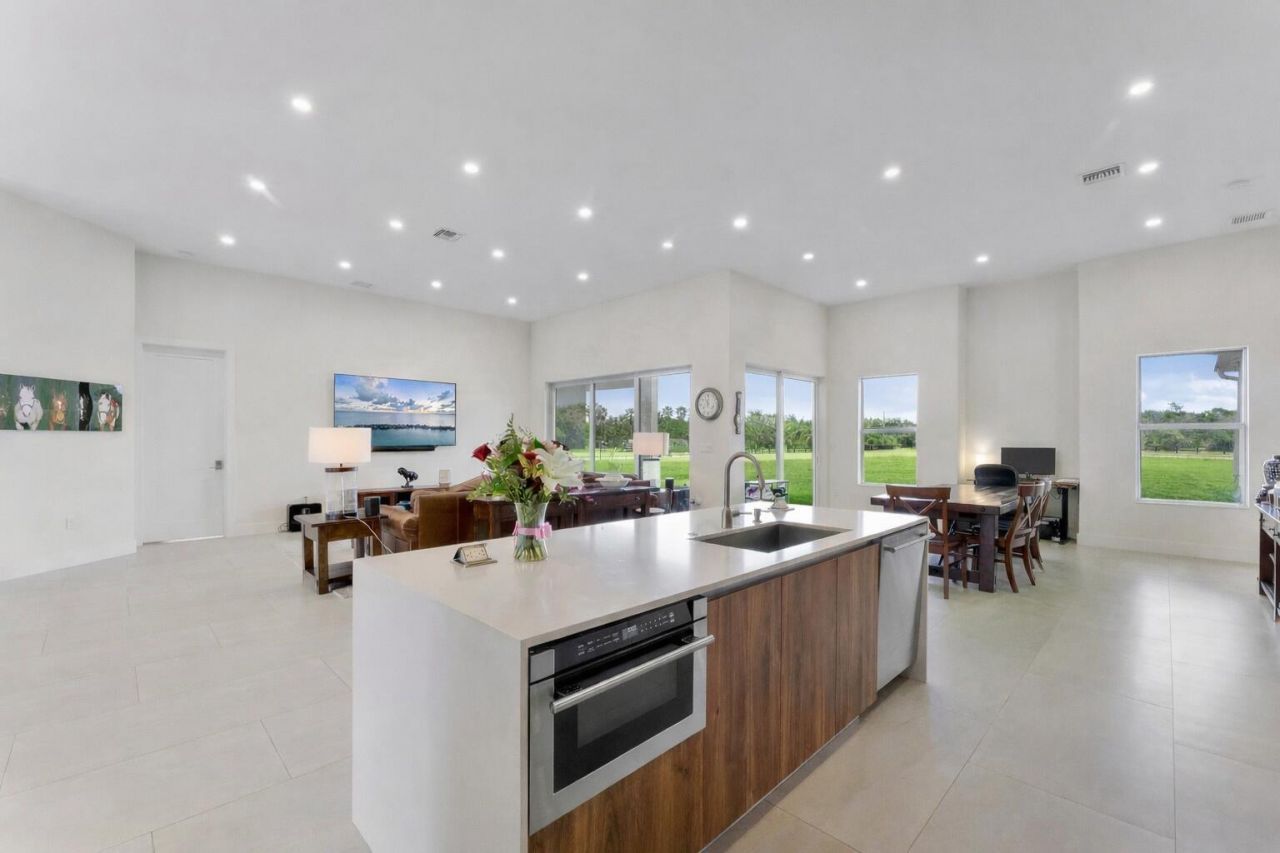 19921 Skyhawk Lane, The Acreage, FL 33470 Photo