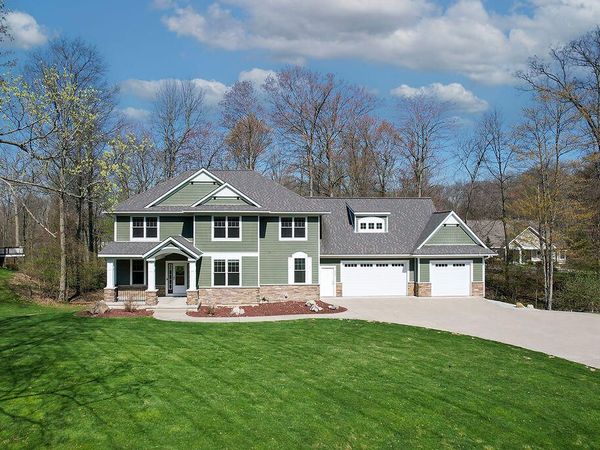 7117 Anchorage Court SE, Caledonia, MI 49316