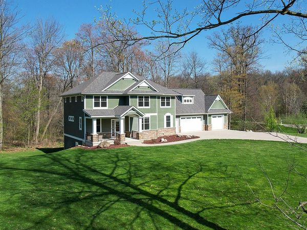 7117 Anchorage Court SE, Caledonia, MI 49316