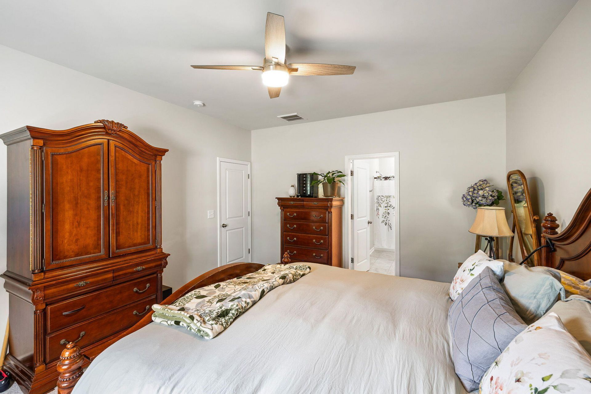 313 Squire Pope Road Photo 10