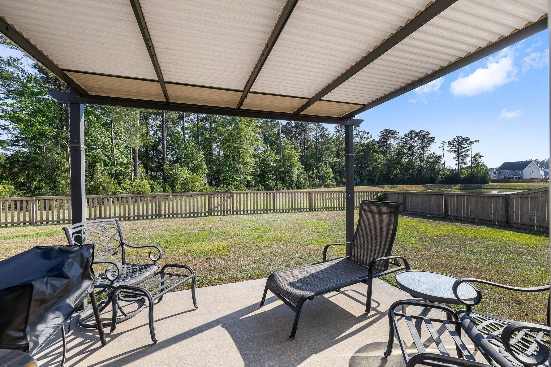 313 Squire Pope Road Photo 17