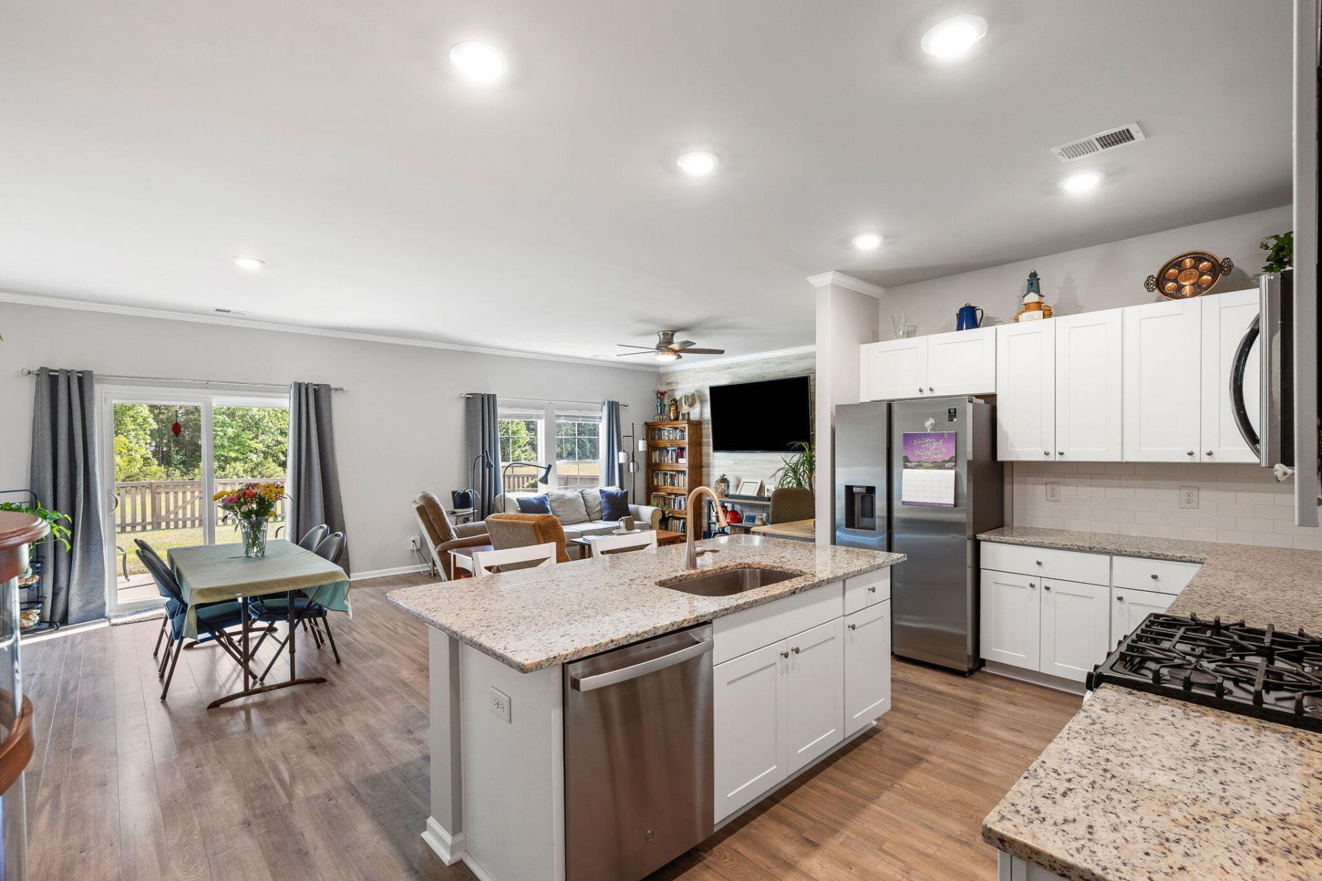 313 Squire Pope Road Photo 7