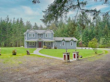 4909 SW Old Clifton Road, Port Orchard, WA 98367
