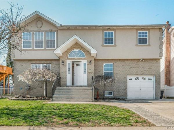 1259 New York Avenue , Elmont, NY 11003