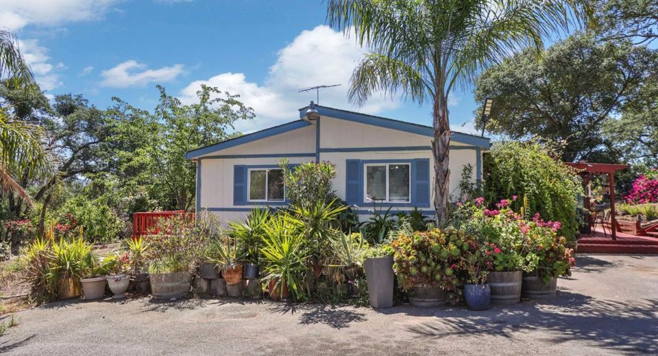 901 Quail Oaks Rd, Valley Springs, CA 95252 Photo