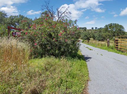 901 Quail Oaks Rd, Valley Springs, CA 95252 Photo
