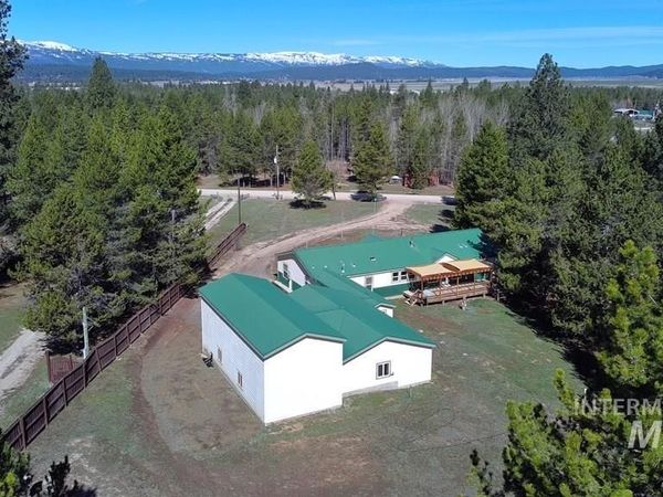 85 W Prospectors Drive, Cascade, ID 83611