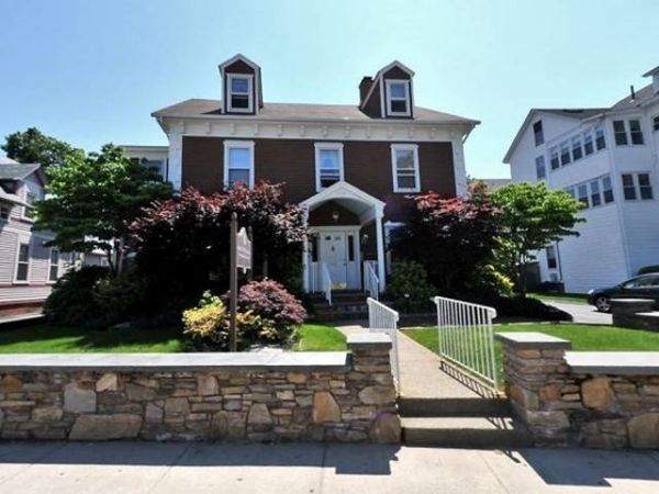 548 Pleasant Street, Unit 2R, Worcester, MA 01602