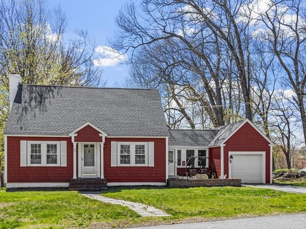 47 Austin St, Leominster, MA 01453