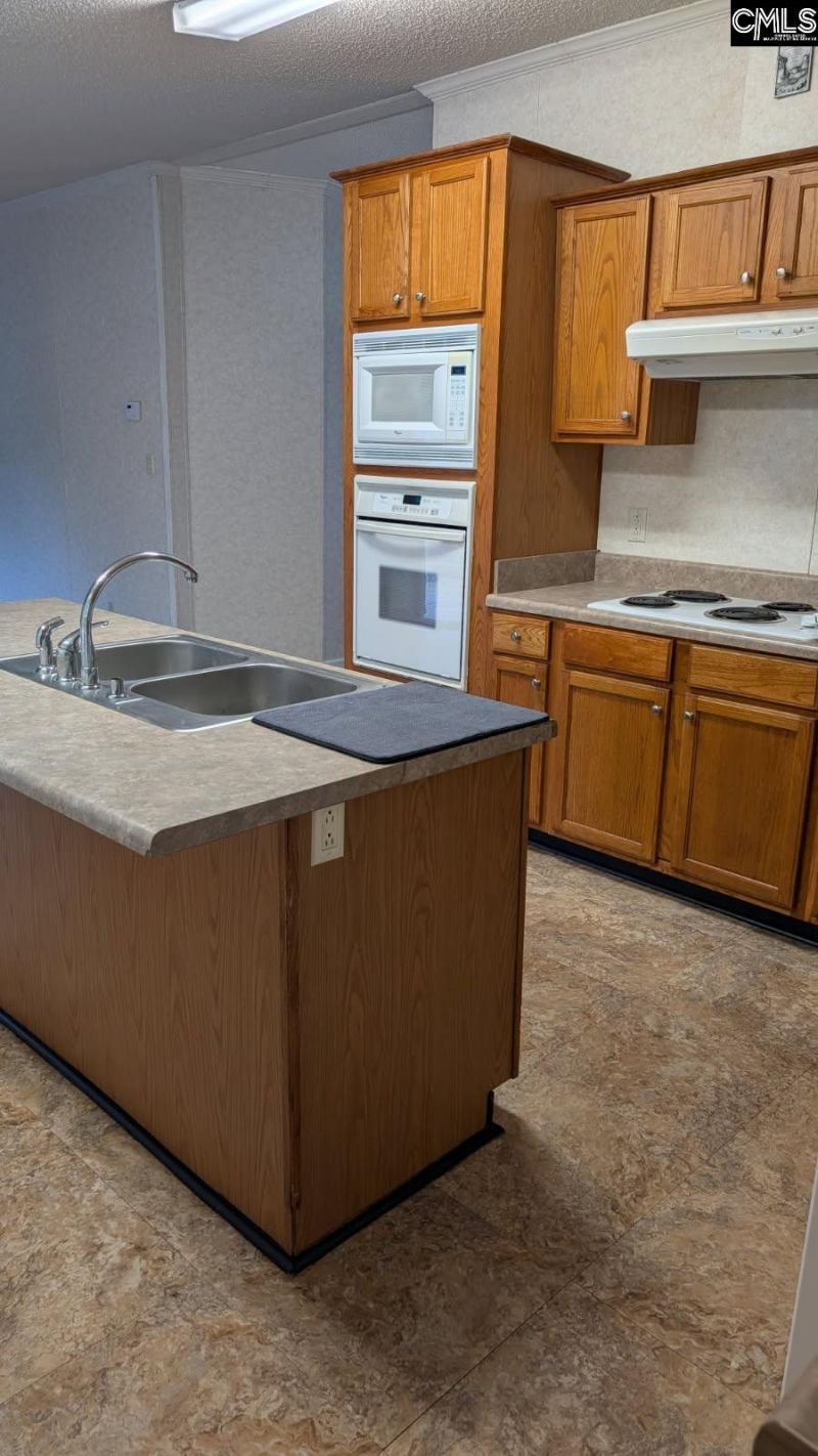 1995 Elgin Drive  Photo 10