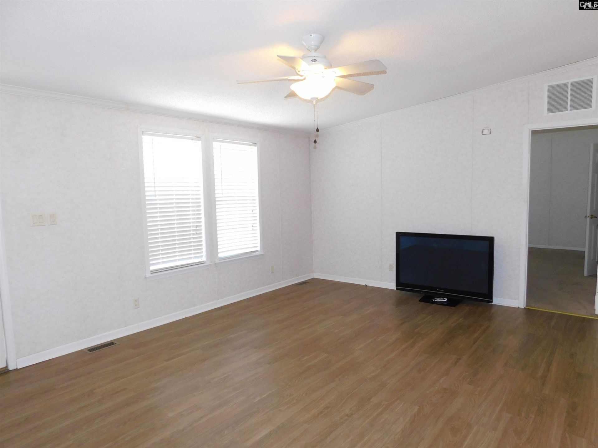 1995 Elgin Drive  Photo 4