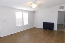 1995 Elgin Drive  photo 4