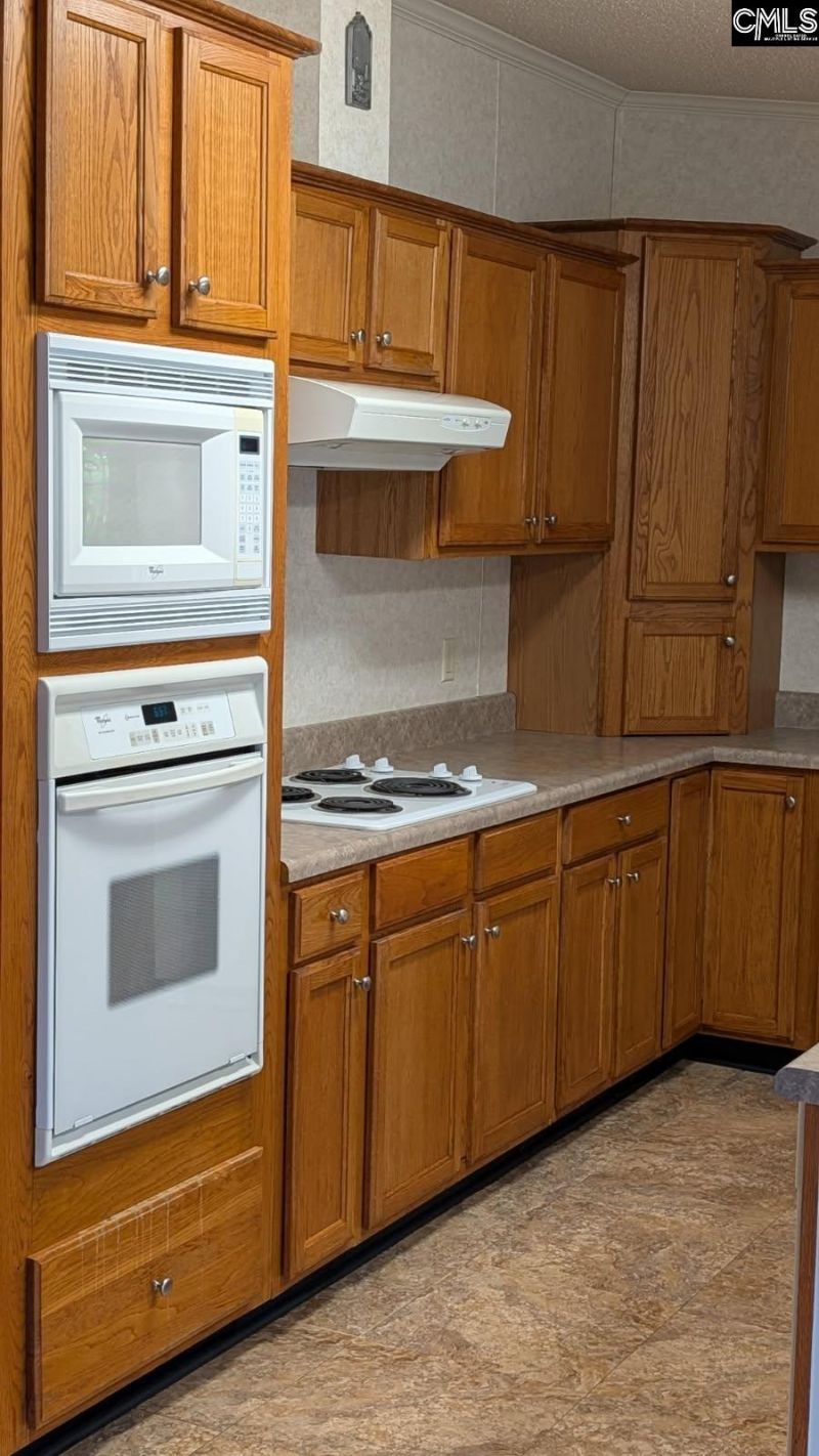 1995 Elgin Drive  Photo 8