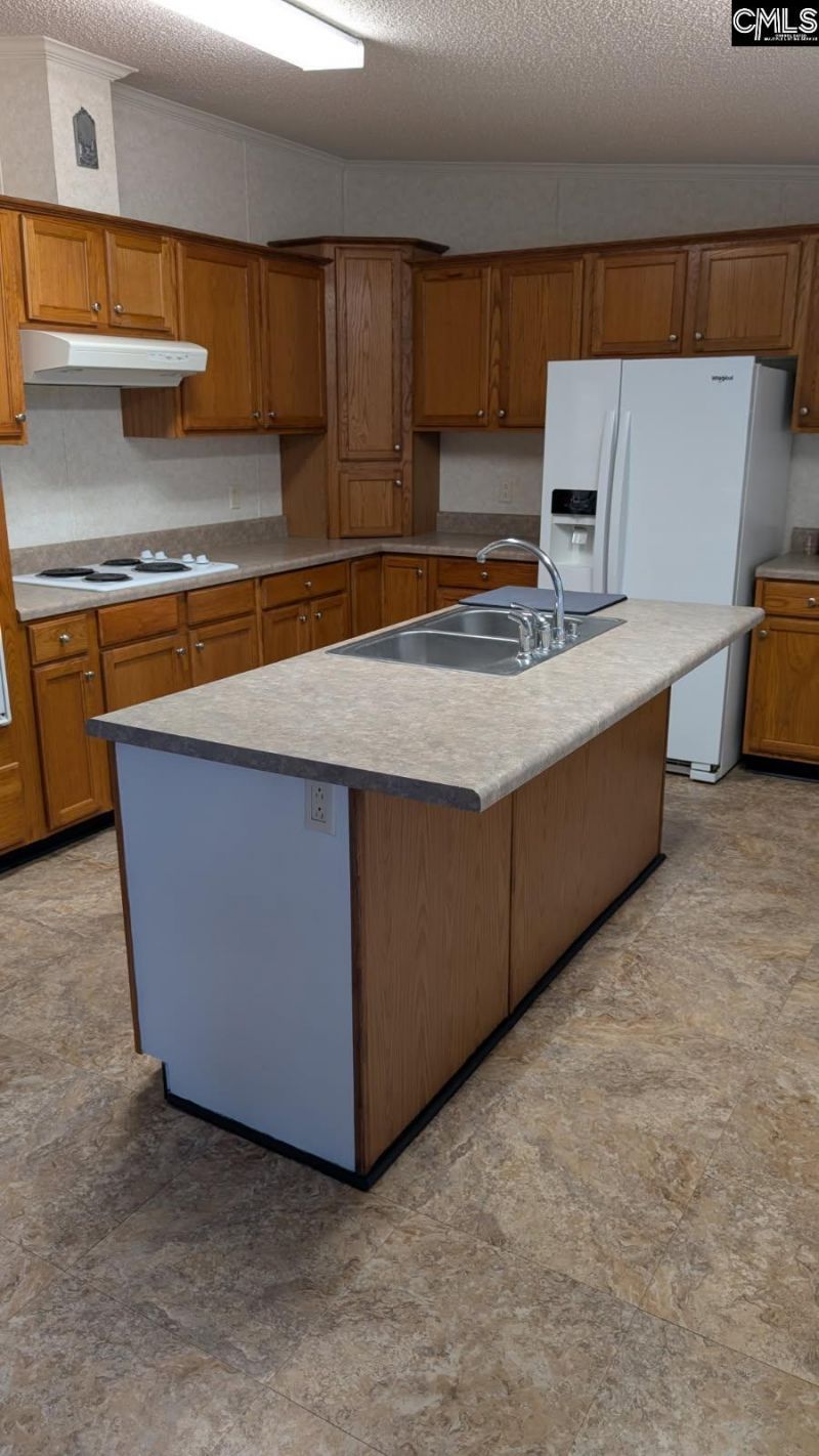 1995 Elgin Drive  Photo 9