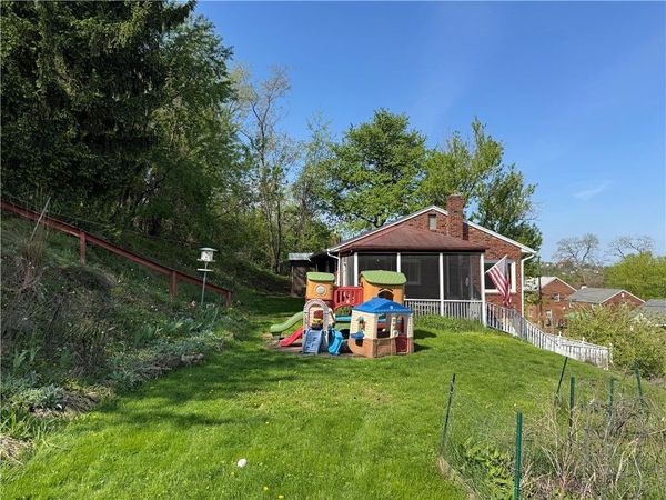 632 Brinwood Ave, Pittsburgh, PA 15227