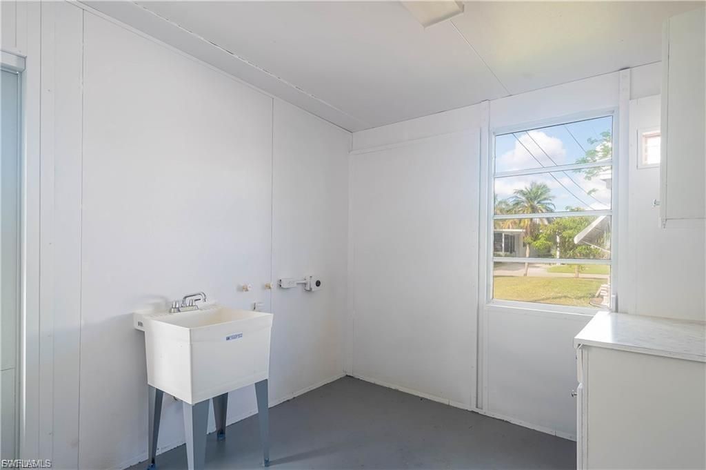 19 Garden Dr , Fort Myers, FL 33908 Photo