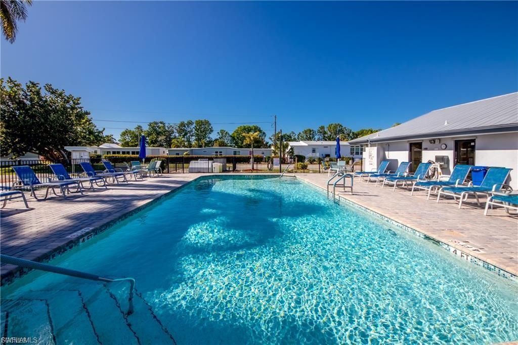 19 Garden Dr , Fort Myers, FL 33908 Photo