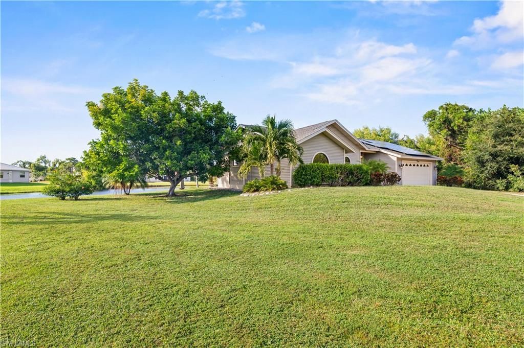 4539 Pine Village Ct , Saint James City, FL 33956 Photo