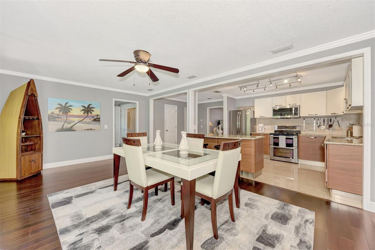 1894 Loma Linda Street, Sarasota, FL 34239 Photo