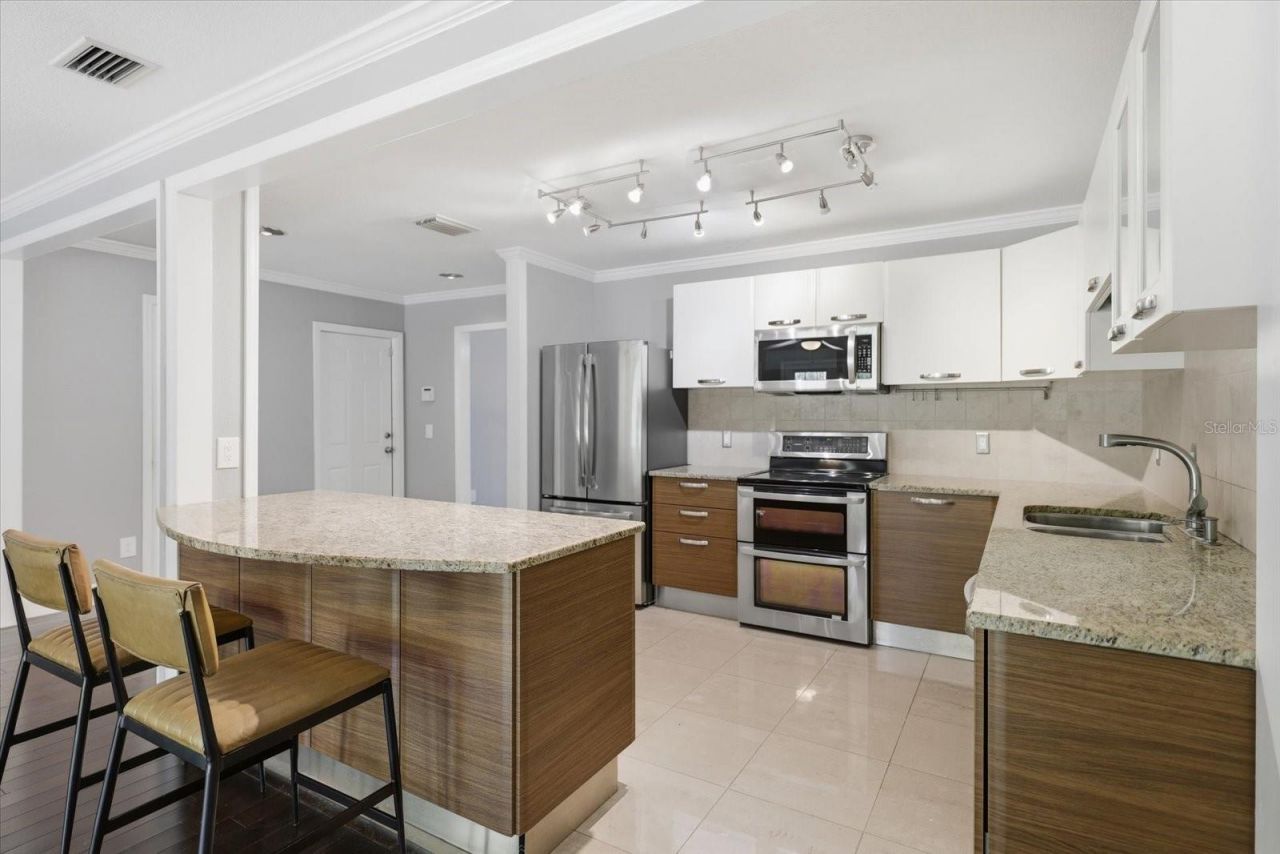 1894 Loma Linda Street, Sarasota, FL 34239 Photo