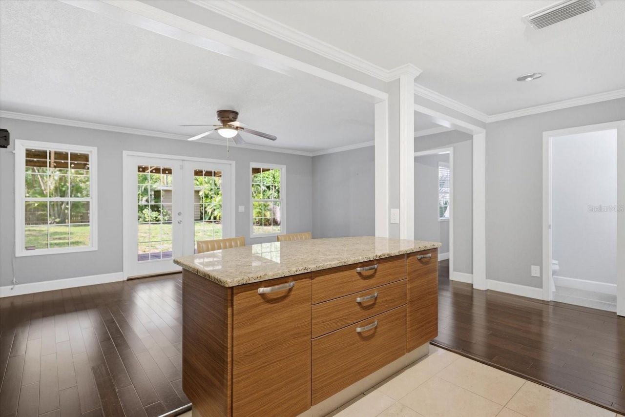 1894 Loma Linda Street, Sarasota, FL 34239 Photo