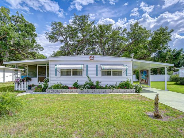 37248 KINKAID DRIVE , ZEPHYRHILLS, FL 33541