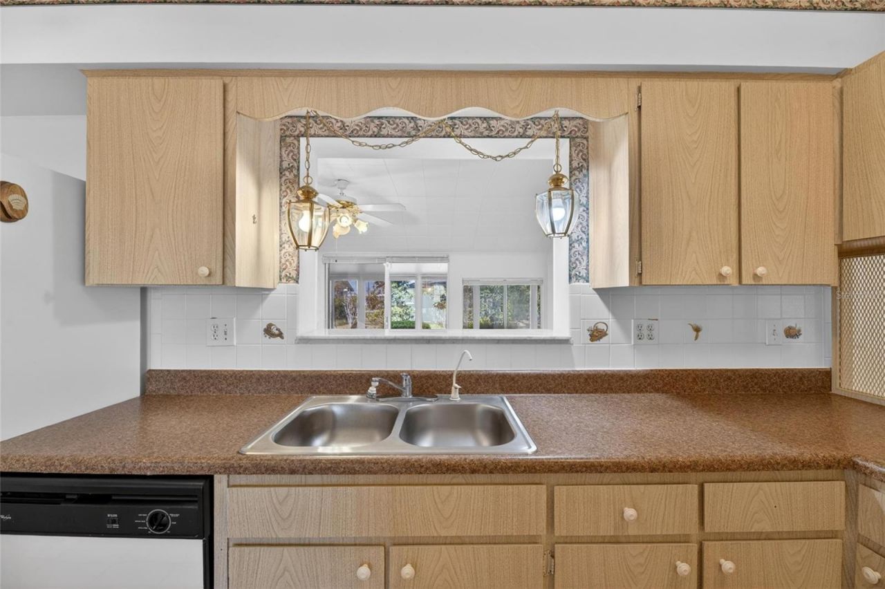 1210 Valley Forge Blvd, Unit 9, Sun City Center, FL 33573 Photo