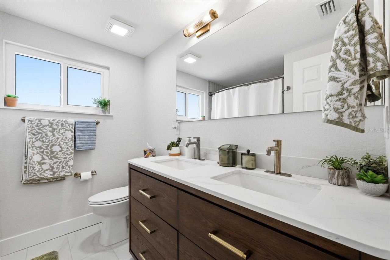 12021 107th Court , Largo, FL 33778 Photo