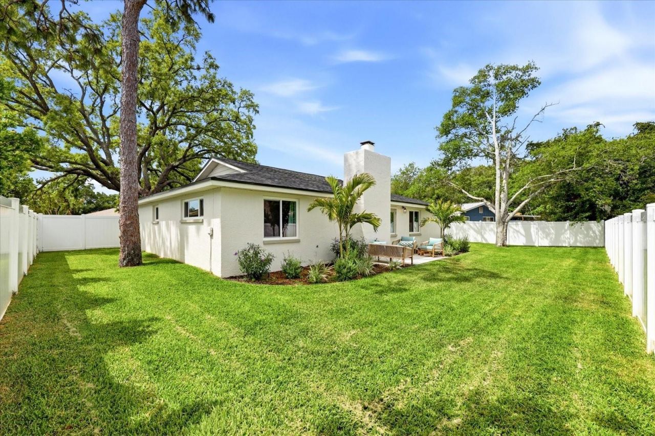 12021 107th Court , Largo, FL 33778 Photo