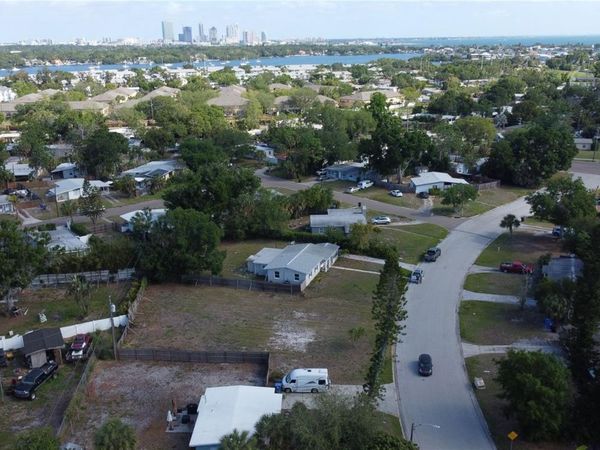 4101 NEPTUNE DRIVE SE, ST PETERSBURG, FL 33705