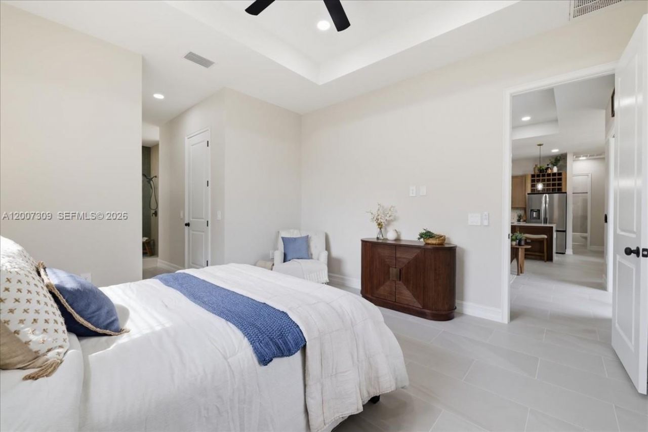 810 Sentinela Blvd, Lehigh Acres, FL 33974 Photo