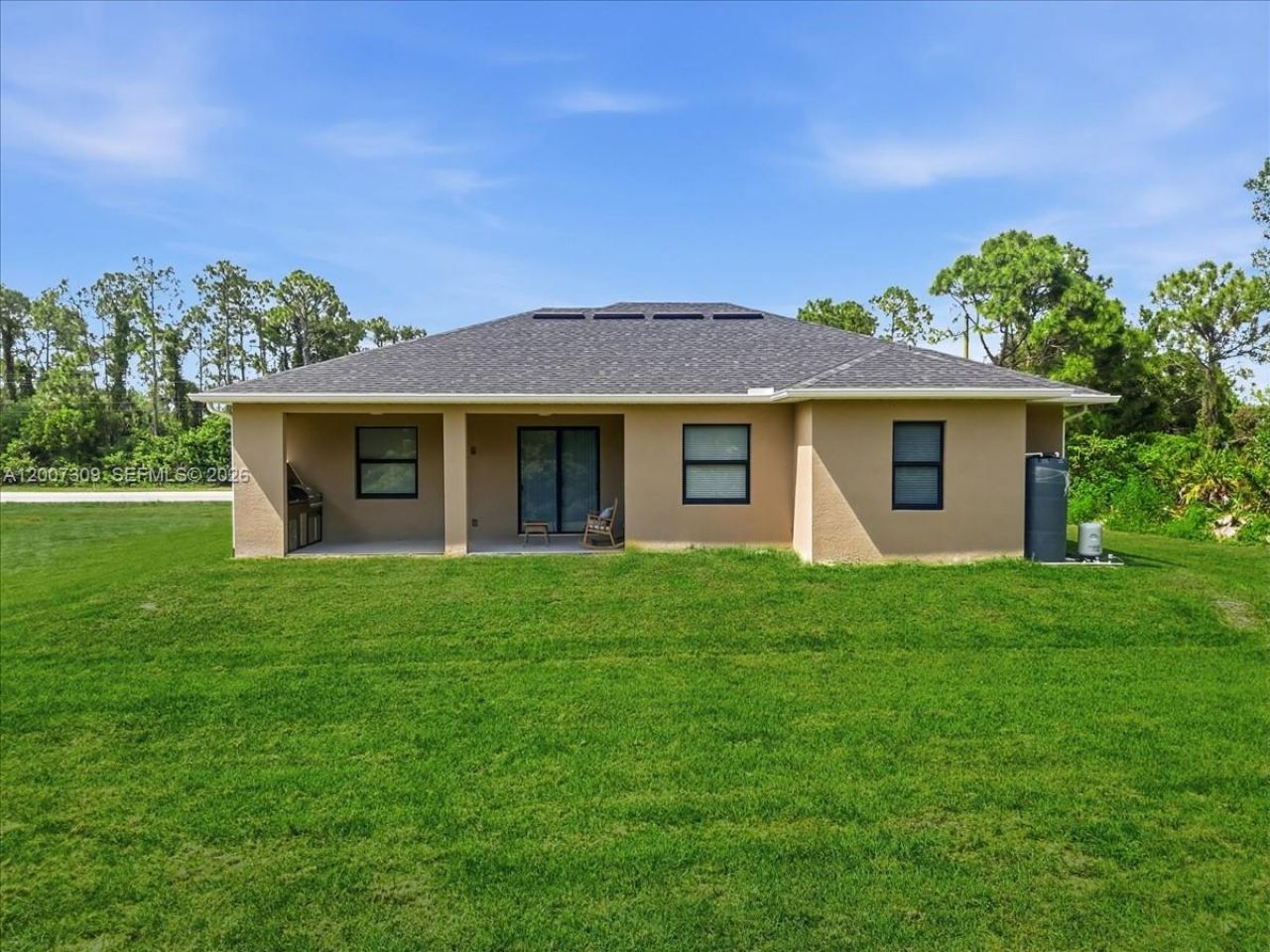 810 Sentinela Blvd, Lehigh Acres, FL 33974 Photo