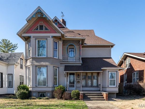 261 Lebanon Avenue , Belleville, IL 62220