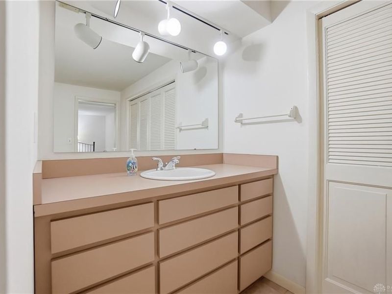 2321 Pondview Drive, Kettering, OH 45440 Photo 18