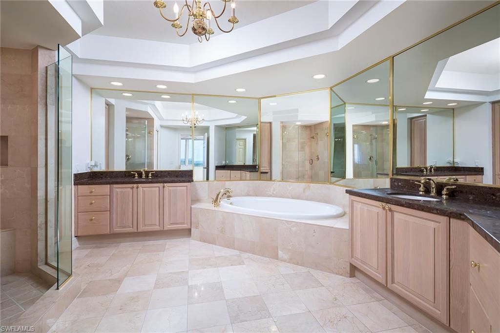 435 Dockside Dr, Unit B703, Naples, FL 34110 Photo