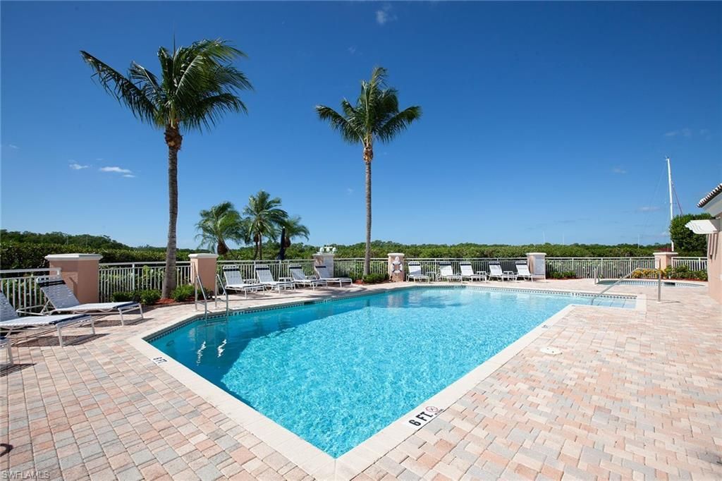 435 Dockside Dr, Unit B703, Naples, FL 34110 Photo