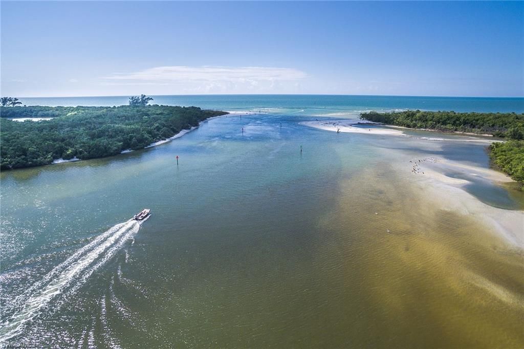 435 Dockside Dr, Unit B703, Naples, FL 34110 Photo