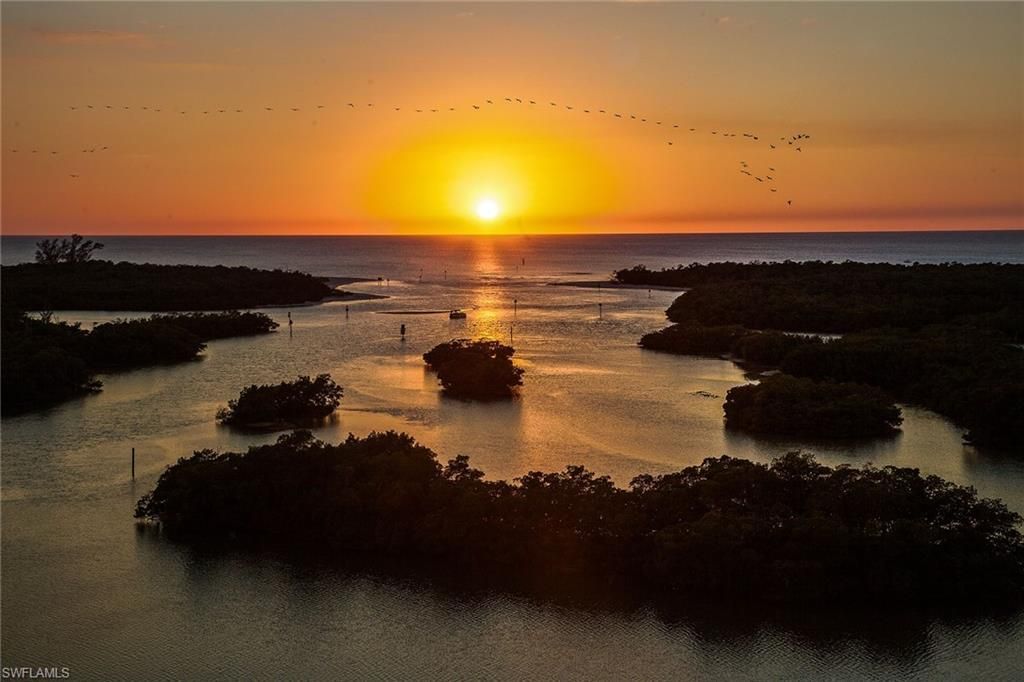 435 Dockside Dr, Unit B703, Naples, FL 34110 Photo