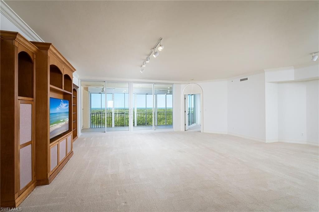 435 Dockside Dr, Unit B703, Naples, FL 34110 Photo