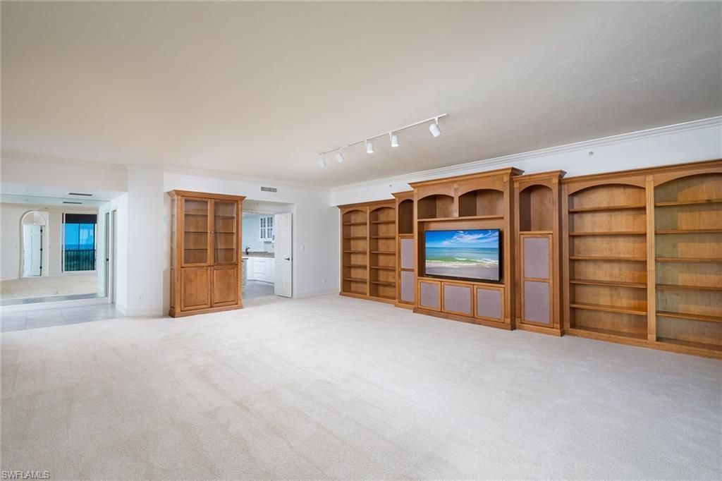 435 Dockside Dr, Unit B703, Naples, FL 34110 Photo