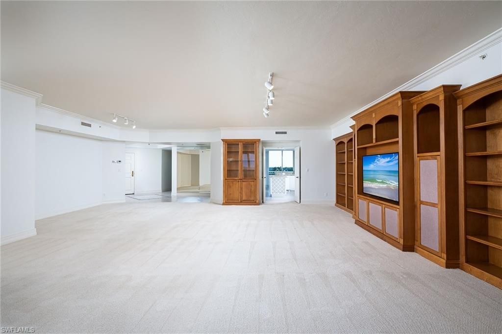 435 Dockside Dr, Unit B703, Naples, FL 34110 Photo