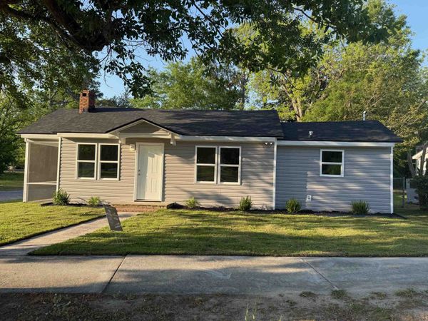 512 E Liberty St. , Marion, SC 29571