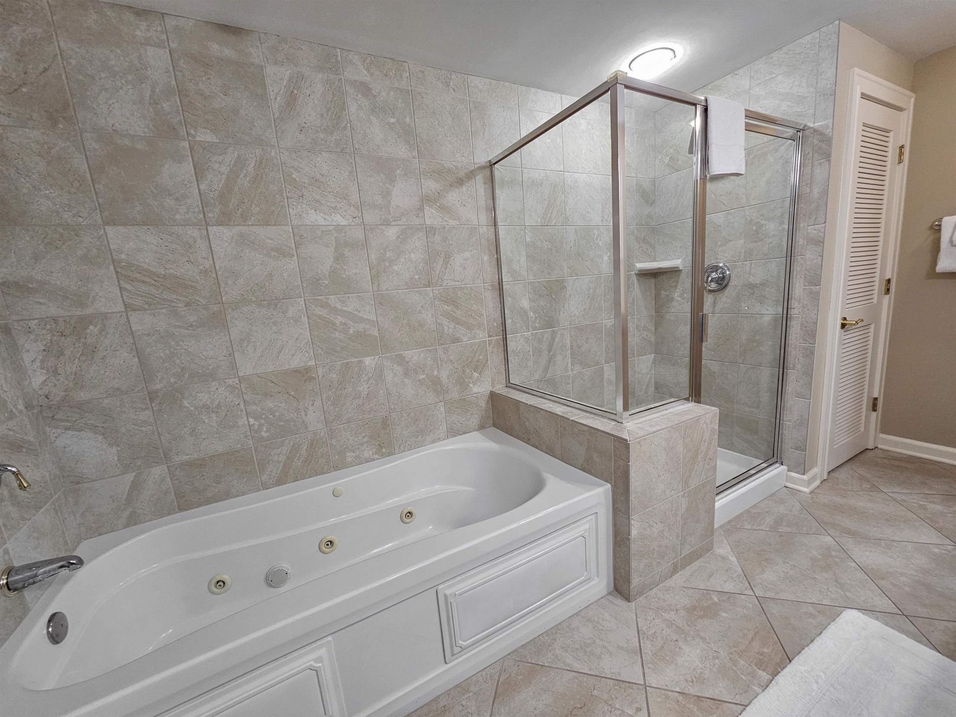 9994 Beach Club Dr.  Photo 29