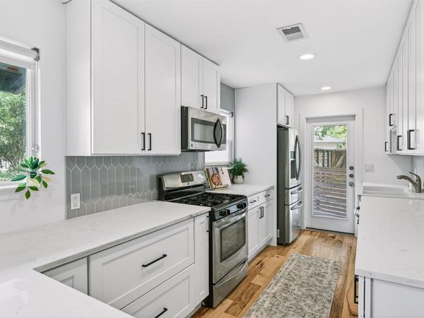 3005 Birdwood CIR, Austin, TX 78704