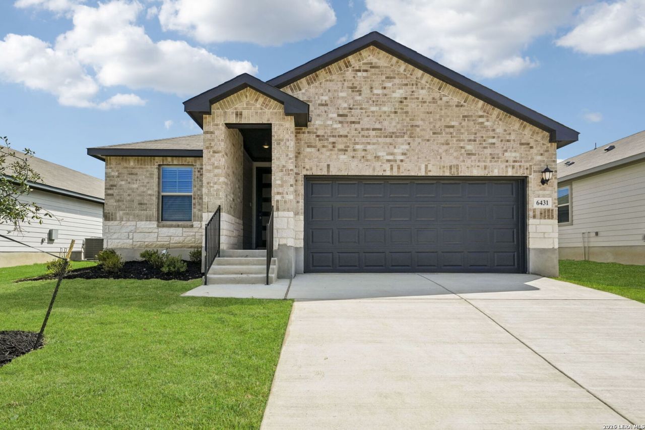 6431 Prince Howard, San Antonio, TX 78239 Main Photo