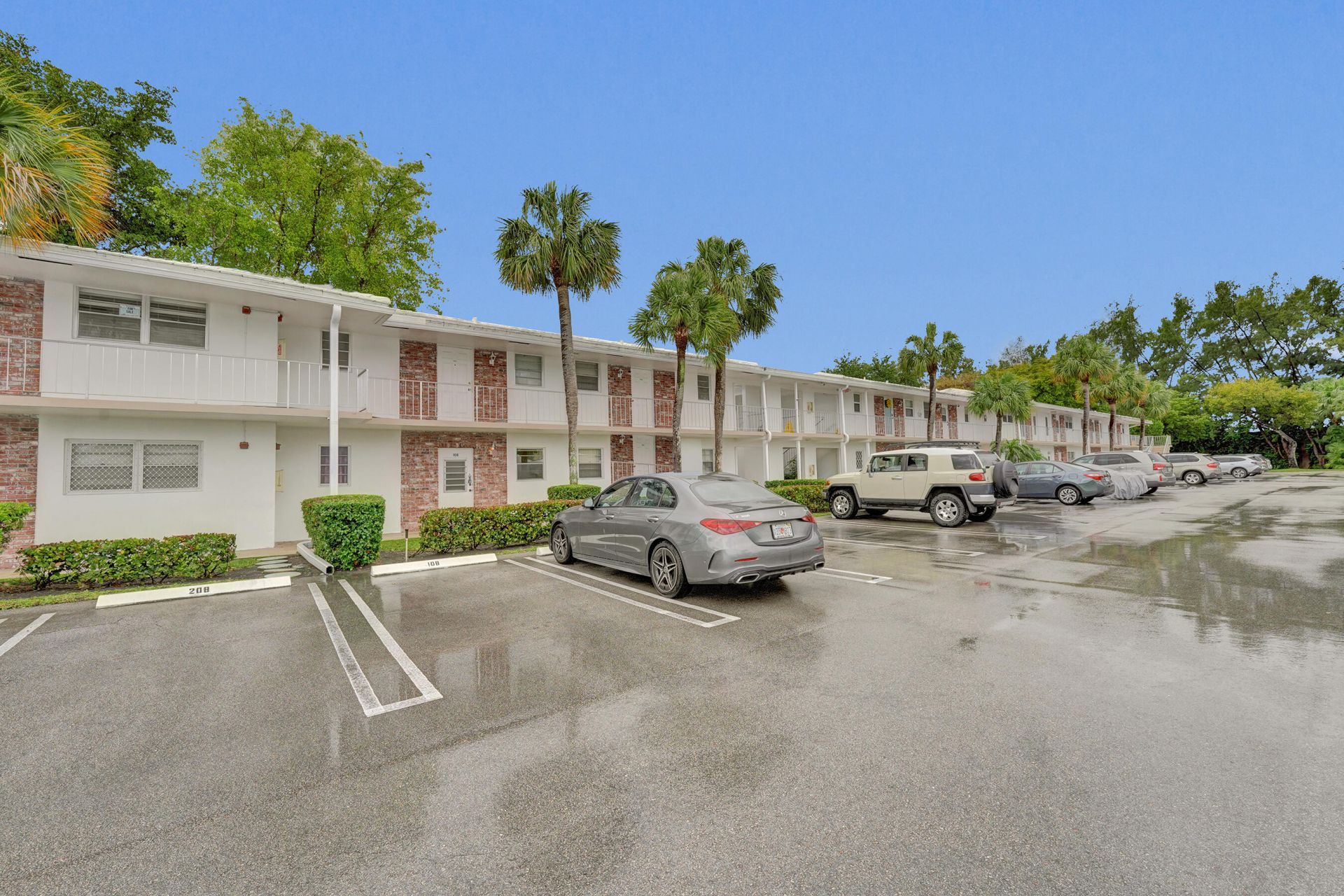 2551 W Golf Boulevard, Unit 108, Pompano Beach, FL 33064 Photo